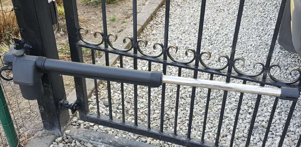 ประตูพับอัจฉริยะและสวยงาม ประต - Smart Garden Gate บทวิจารณ์และราคา